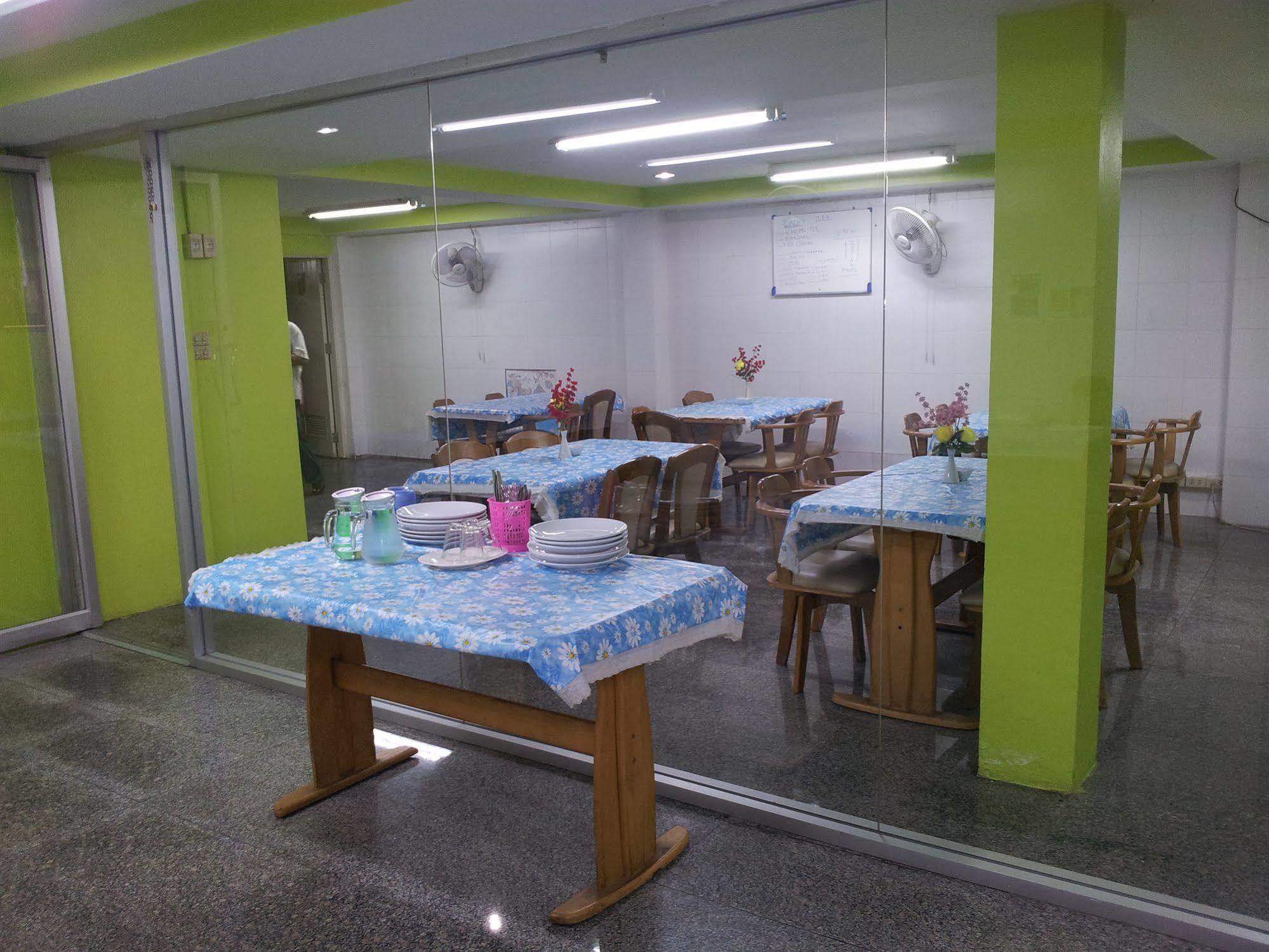 圣陶尔酒店 曼谷 外观 照片